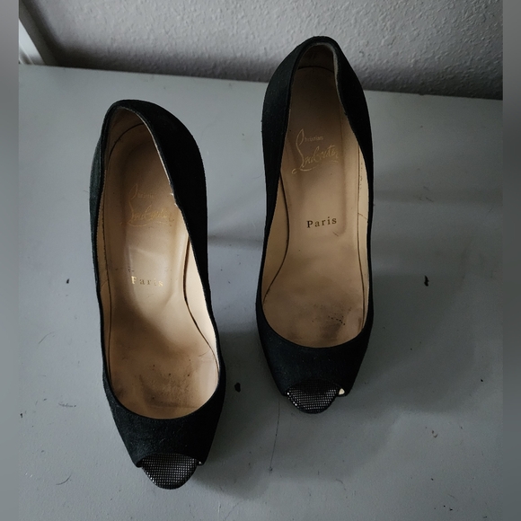 Yolanda Suede Pumps - Picture 4 of 9